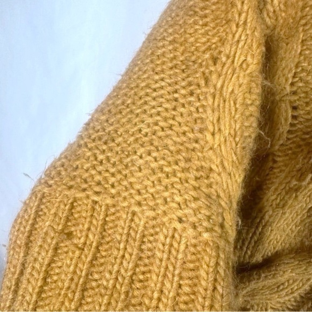 LOFT Ann Taylor Oversized Chunky Cable Knit Cardigan Sweater Womens S Wool Cozy - Picture 5 of 12